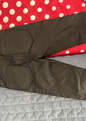 34 Beden Stradivarius Mat deri skinny orta bel pantolon