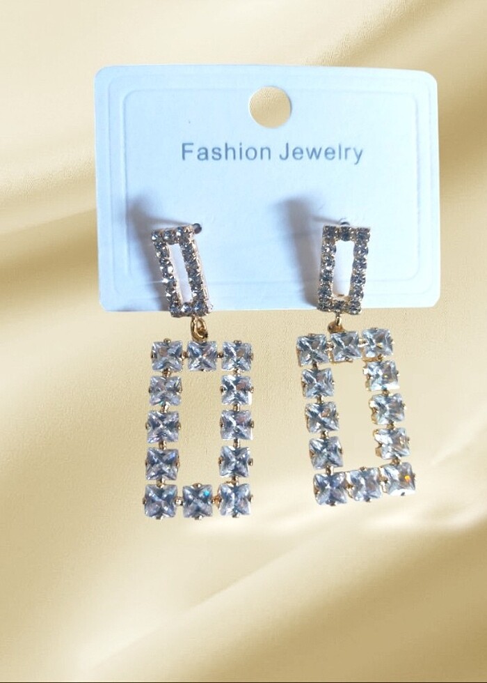 Zirkon taşlı çelik tasarım küpeler  - Görsel 2