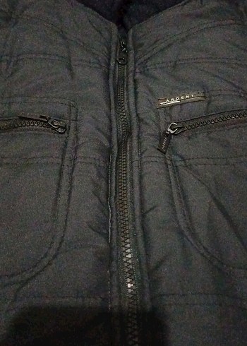 Siyah Fermuarlı Erkek Kolsuz Mont - Görsel 4