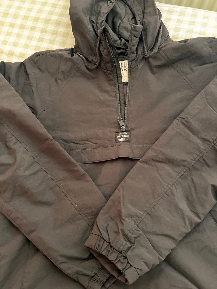 Pull&Bear Siyah Kapitone Mont — görsel 3/4