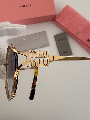 Beden MIU MIU SMU52Y F05D1 55 EKARTMAN