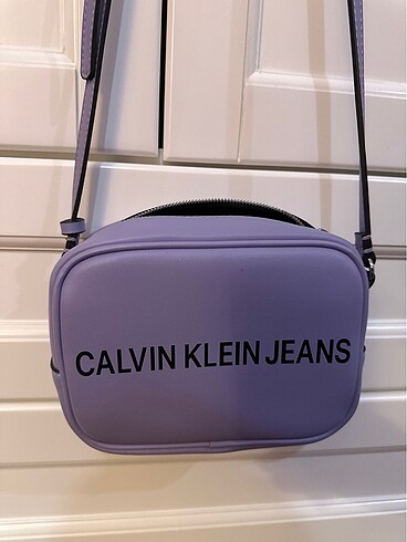 Calvin Klein Lila orijinal calvin klein çanta