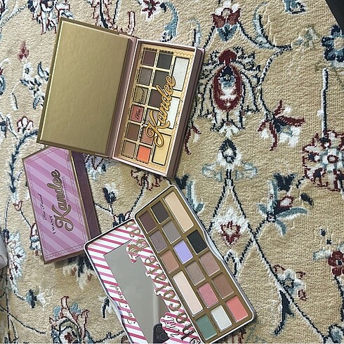 Too Faced Far Paleti