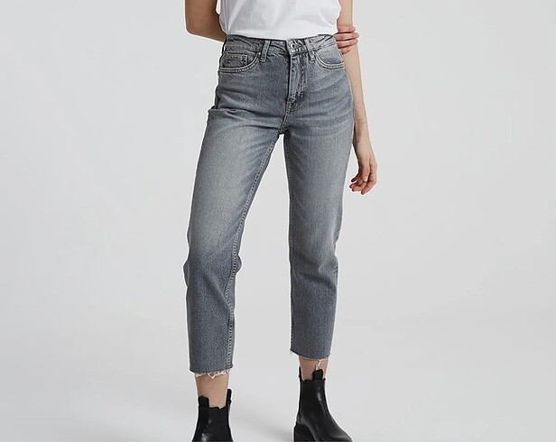 Cross Jeans Straight Cropped Fit