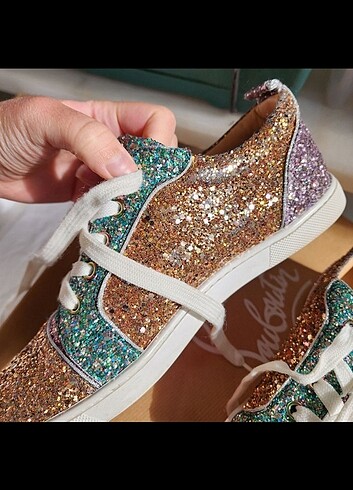 38 Beden Louboutin sneaker