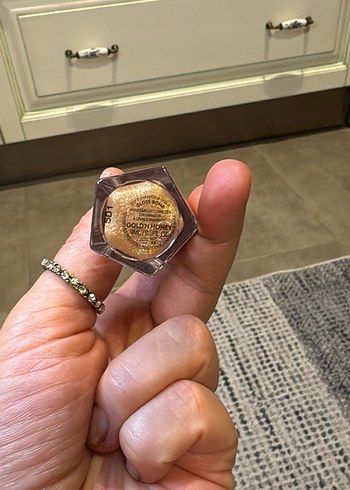 Fenty Beauty Parlak Bej Dudak Parlatıcısı - Görsel 2