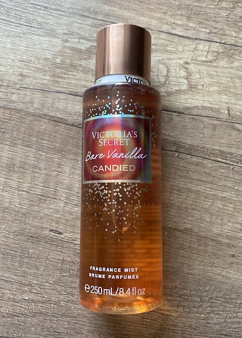 Victoria's Secret Bare Vanilla Kadın Parfüm Spreyi 250 ml