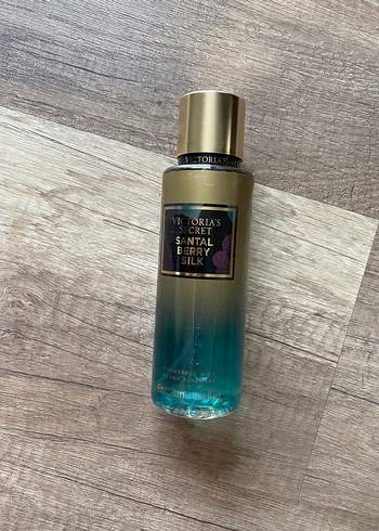 Victoria's Secret Santal Berry Silk Kadın Parfümü