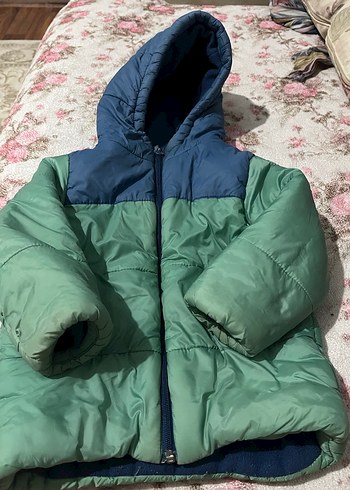 Erkek Çocuk Kapüşonlu Yeşil Mont - Görsel 3