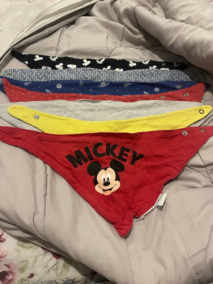 Mickey Baskılı Çok Renkli Bebek Önlüğü - Görsel 2