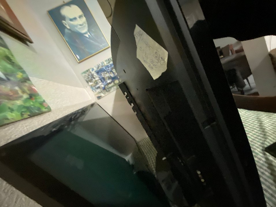 Siyah Ekran Monitör - Görsel 2