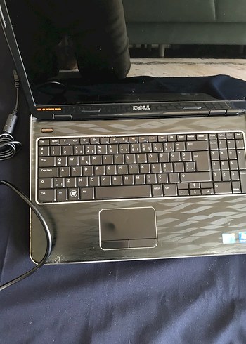 Beden Renk Dell diz üstü laptop bilgisayar