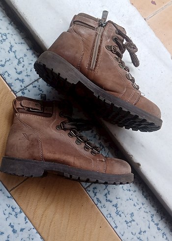 Kahverengi Süet Tokalı Erkek Çocuk Botu - Görsel 5