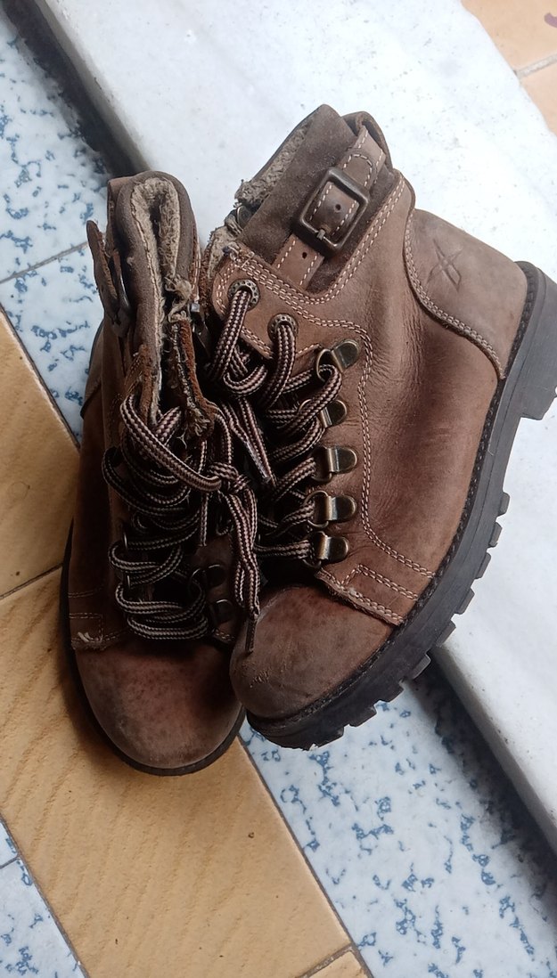 Kahverengi Süet Tokalı Erkek Çocuk Botu - Görsel 2