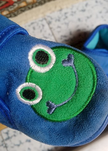 Erkek Çocuk Mavi Kaydırmaz Ev Terliği - Görsel 6