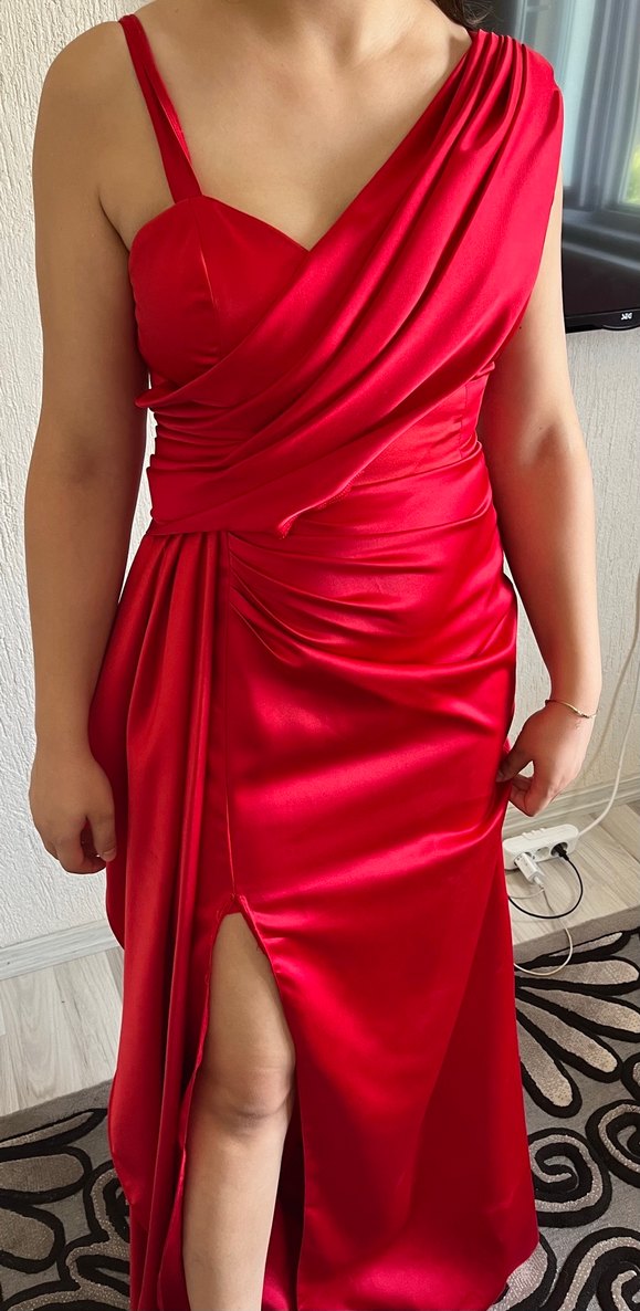 Parlak Kırmızı Drapeli Midi Abiye Elbise - Görsel 3