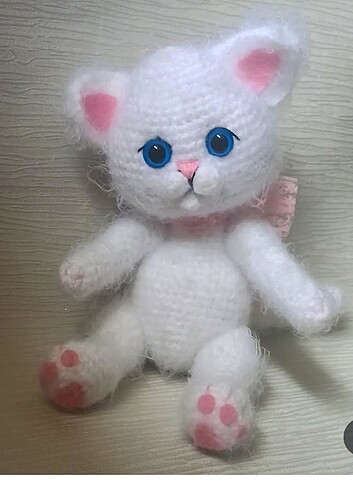 Oyuncak kedi