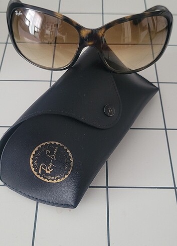  Beden Rayban güneş gözlüğü