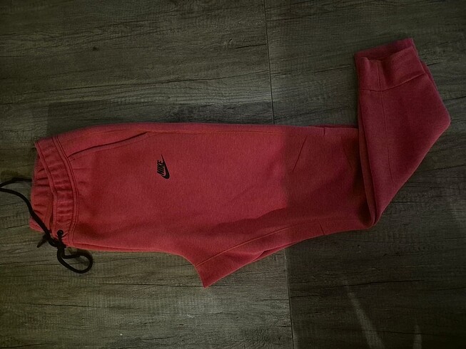 TECH FLEECE