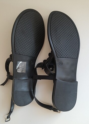 39 Beden siyah Renk 38-39 Uyumlu Taşlı Sandalet