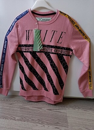 Yeni etiketli sweatshirt