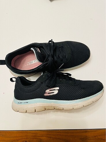 Skechers 36