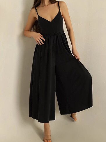 Zara Sırtı açık tulum