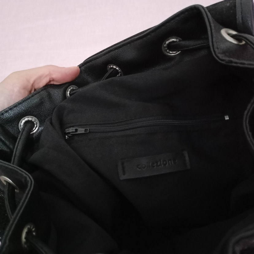 Siyah Deri Tokalı Kadın Sırt Çantası - Görsel 5