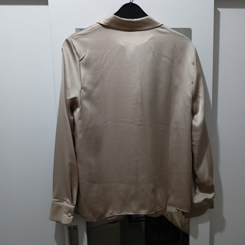 Bej Düğmeli Saten Uzun Kollu Kadın Gömlek - Görsel 2