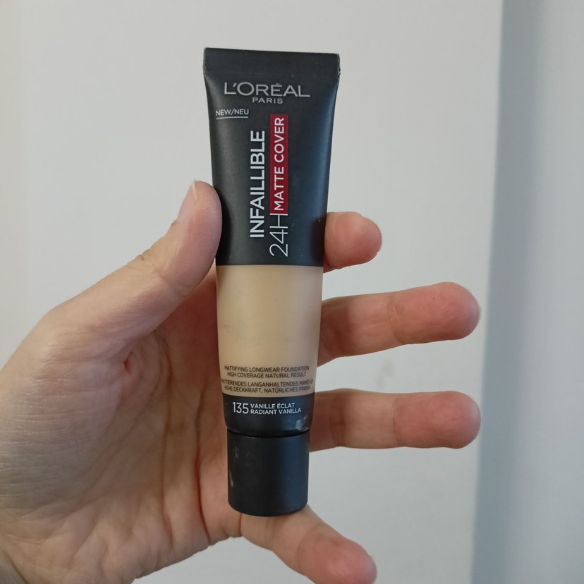L'Oreal Paris infaillible 24H matte 135 numara - Görsel 2
