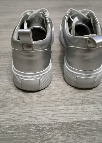 39 Beden H&M Parlak Açık Gri Kadın Spor Ayakkabı