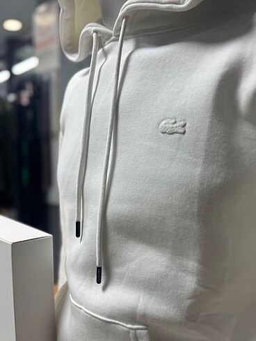 l Beden LACOSTE sewat