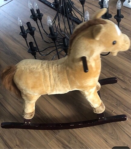 Sallanan pelüş at