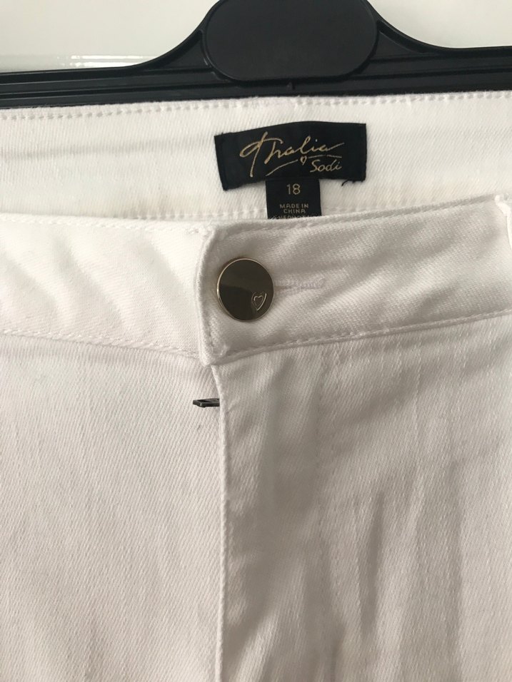 Nakışlı Beyaz Kadın Midi Jean - Görsel 3