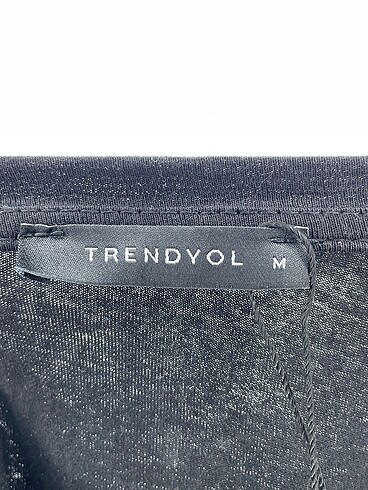 m Beden siyah Renk Trendyol & Milla T-shirt %70 İndirimli.