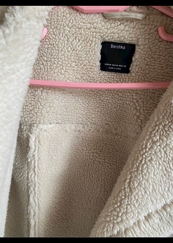 Beyaz Kürklü bershka hiç giyilmedi neredeyse - Görsel 4