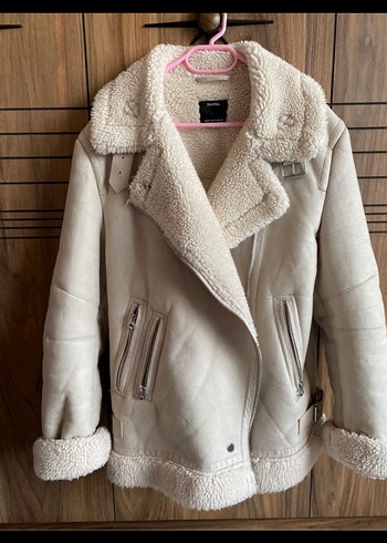 Beyaz Kürklü bershka hiç giyilmedi neredeyse - Görsel 5