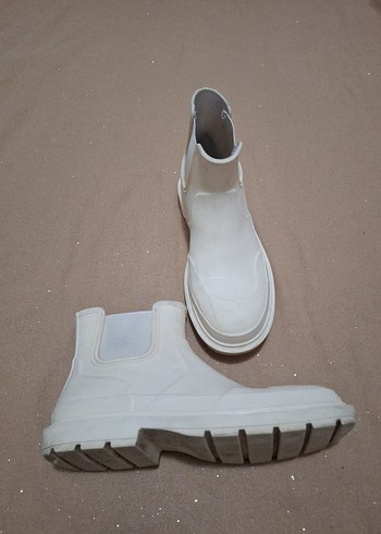 36 Beden zara yağmur cizmesi