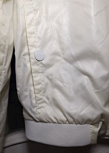 Kapüşonlu Fermuarlı Beyaz Spor Ceket - Görsel 3