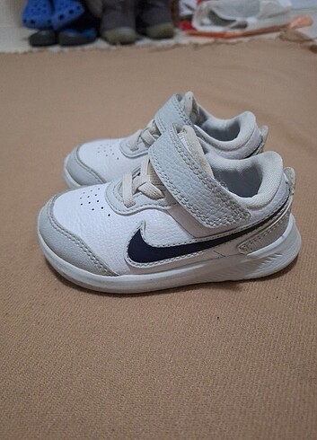22 Beden Nike bebek ayakkabisi