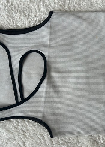 Nakış Detaylı Beyaz Gri Crop