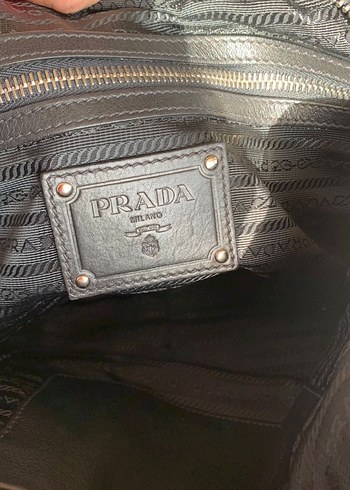 orjinal Prada black vitello daino leather zip - Görsel 6