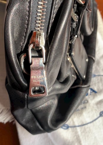 orjinal Prada black vitello daino leather zip - Görsel 5