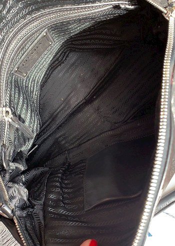 orjinal Prada black vitello daino leather zip - Görsel 7