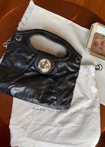 Orjinal Marc jacobs black leather turnlock - Görsel 2