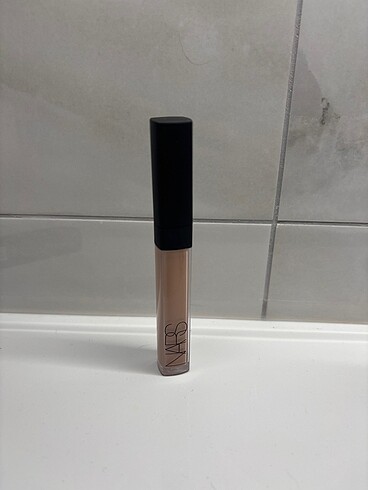 Nars Kapatıcı