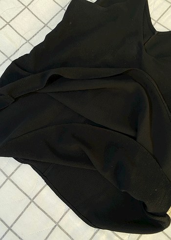 Siyah V Yakalı Kadın Atlet - Görsel 3