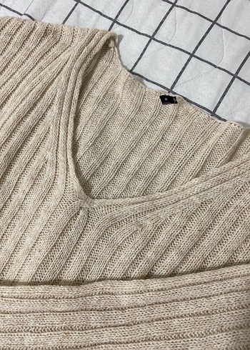 Bej V Yaka Örgü Kadın Kazak - Görsel 2