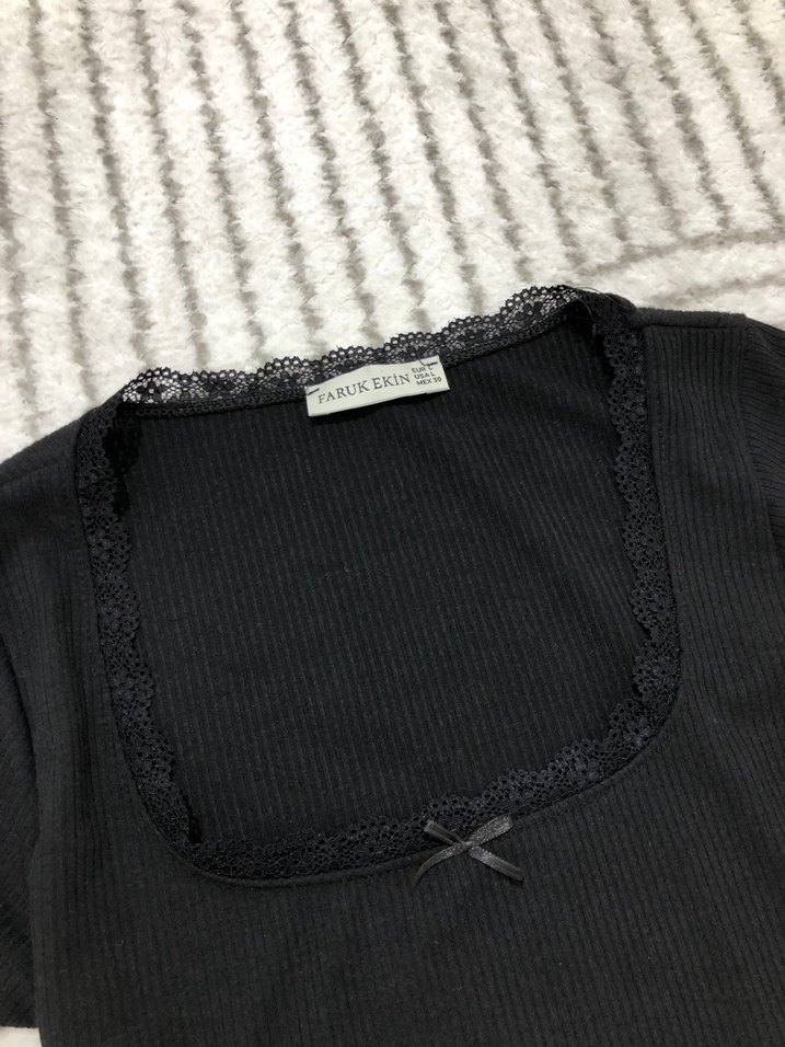 Kısa Kollu Siyah Basic Bluz - Görsel 2