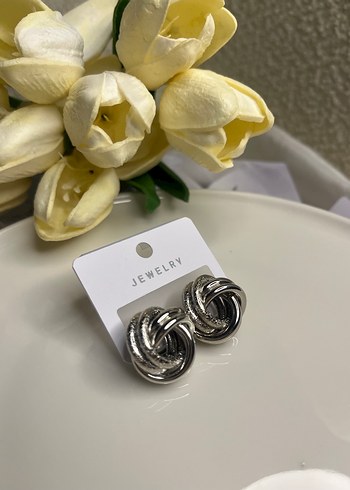 Klasik Gri Mini Küpeler - Görsel 4